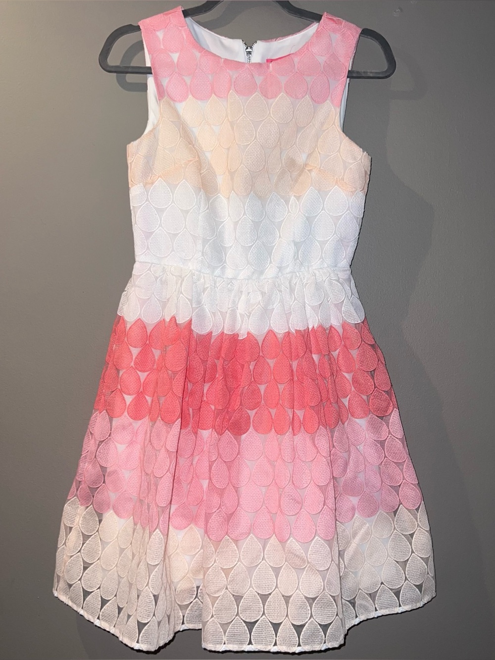 Betsey Johnson Size 2 Pink Ombre Sleeveless Party Cocktail Dress